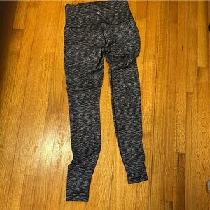 Lululemon Wunder Under Crop (Hi-Rise) Dramatic Static White Black Size 8 (b3